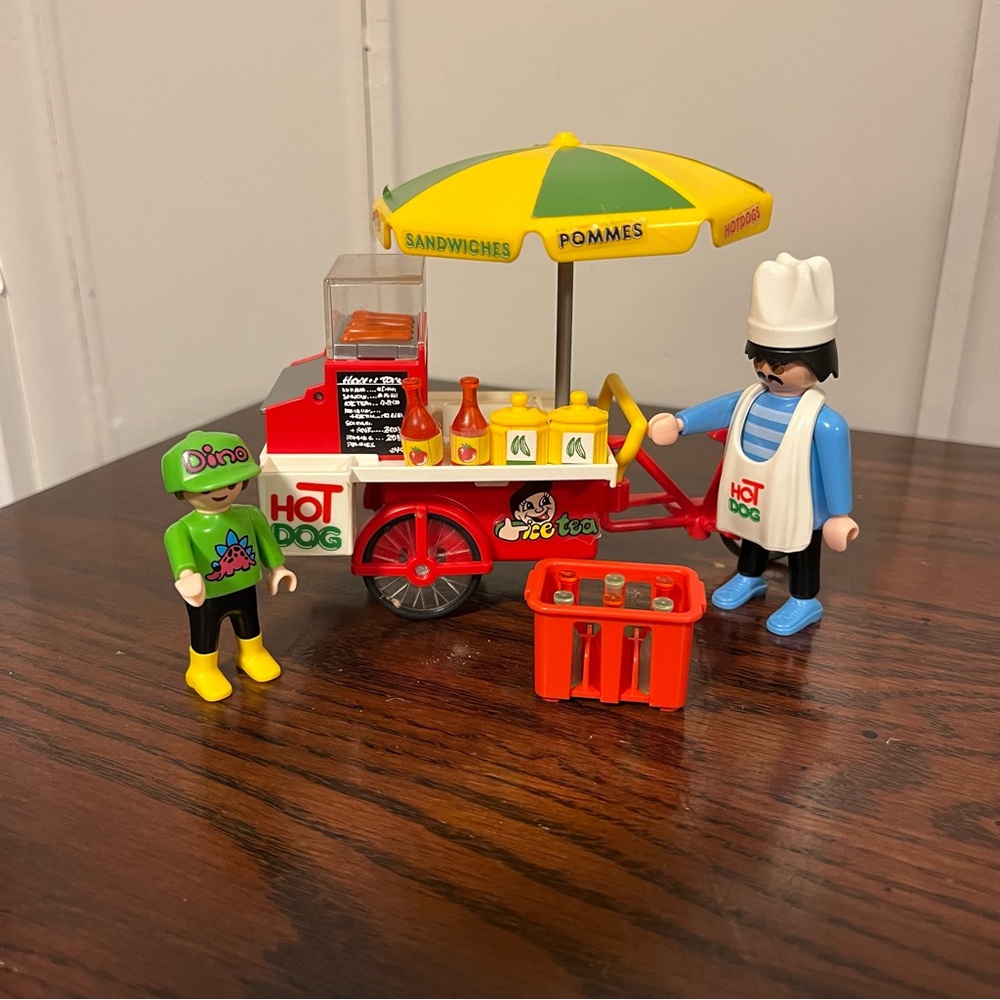 Hotdog vendor